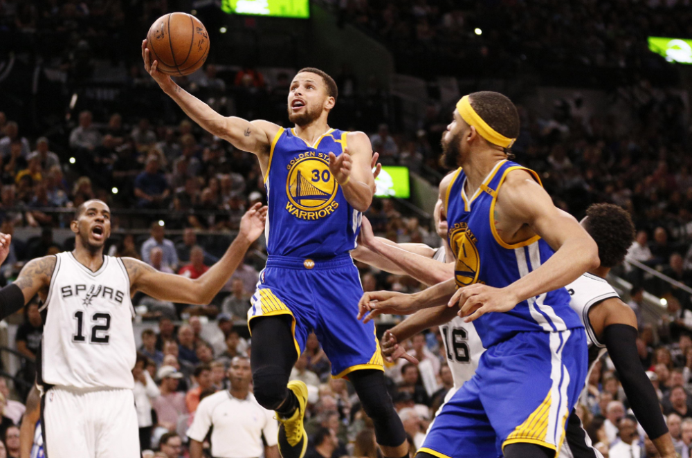  威少转投爵士，湖人彻底改组首发阵容  